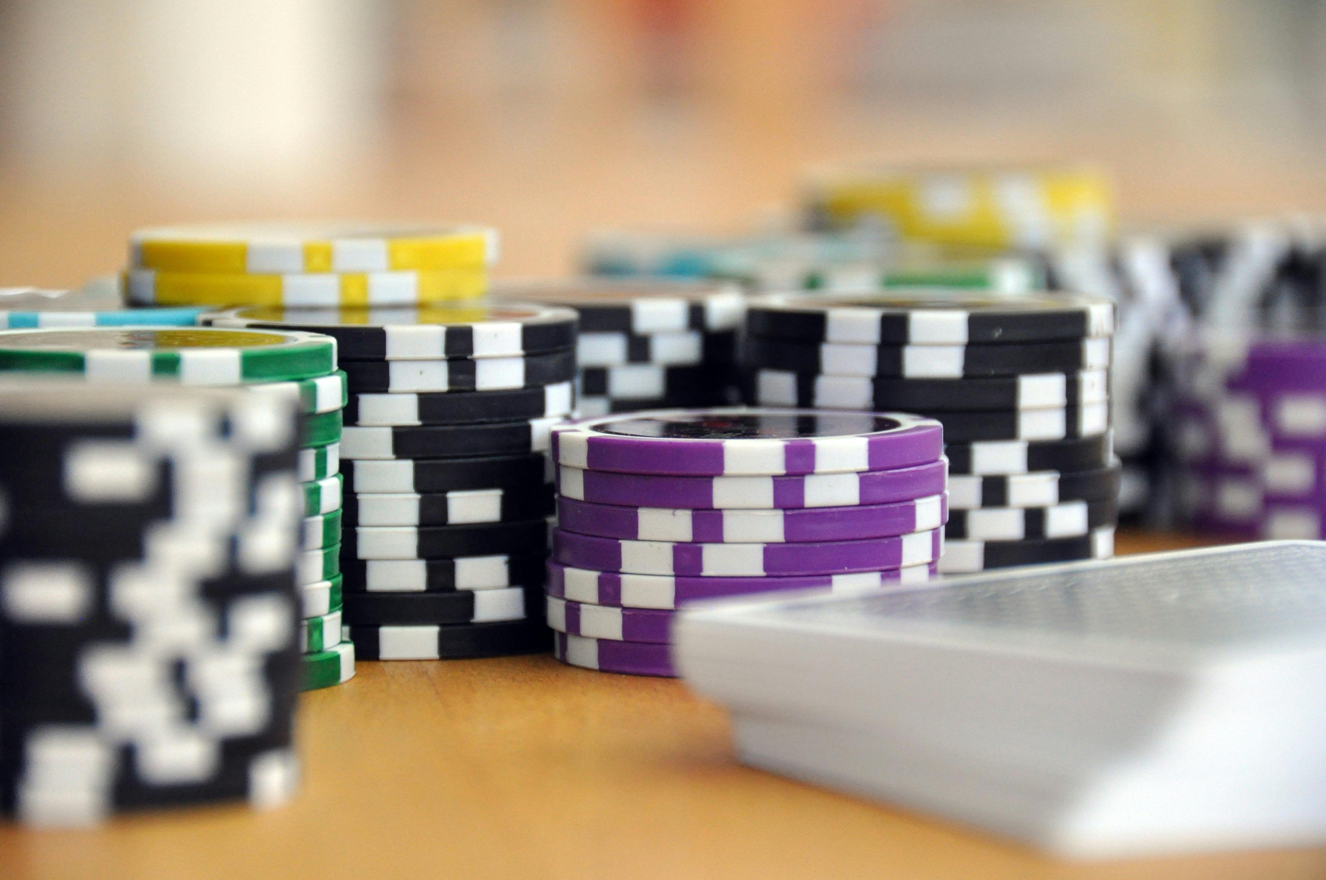 Peringatan bertanggung jawab untuk pengguna hiburan sports dan casino dengan metode pembayaran QRIS